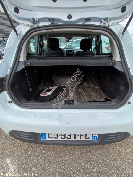 عربة نفعية Renault CLIO