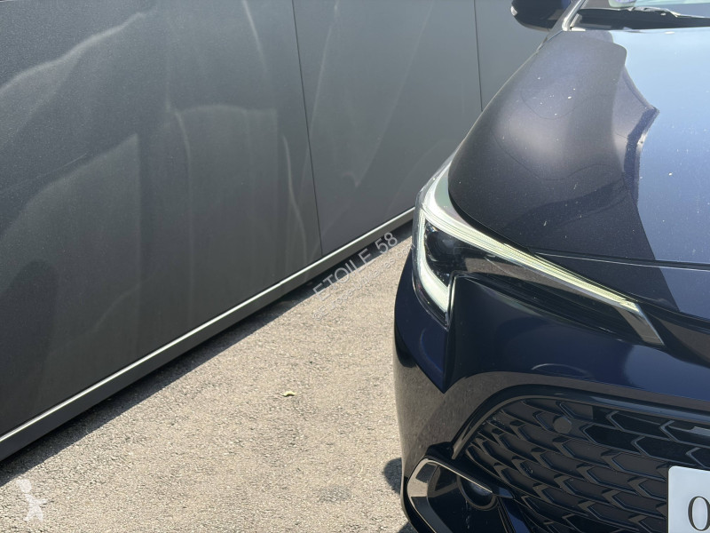عربة نفعية Toyota Corolla Hybride 140ch
