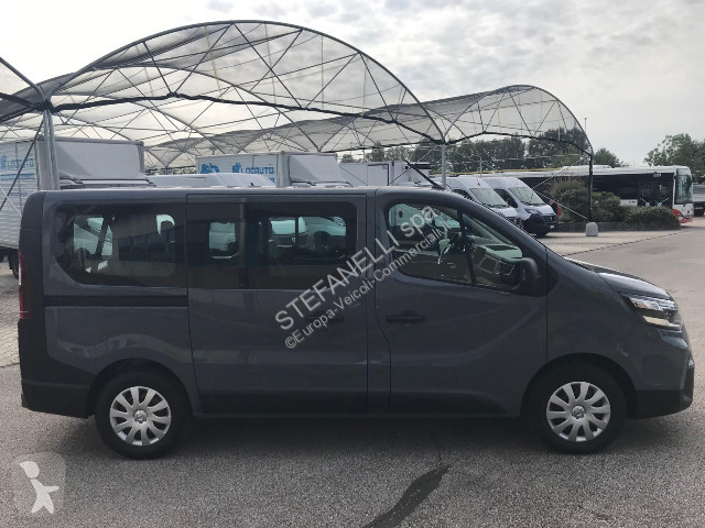 Veicolo commerciale Nissan Primastar bus 2.0...