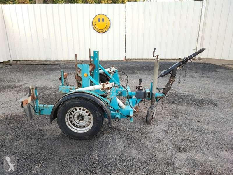 Véhicule utilitaire   PORTE TOURET