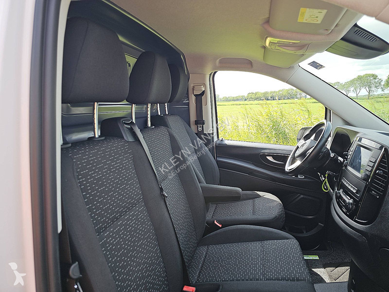Véhicule utilitaire Mercedes 114 L2 Aut. LED...