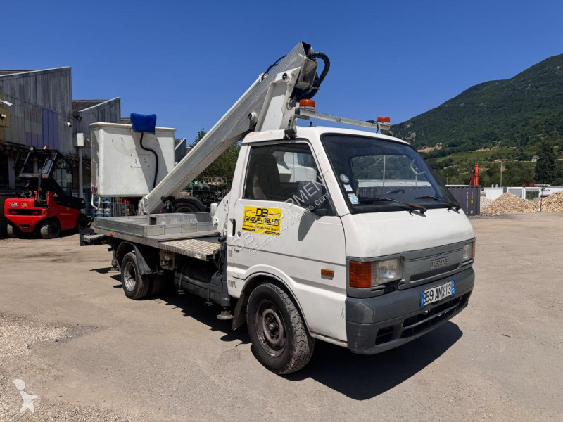 Nyttofordon Mazda Camion nacelle 14m