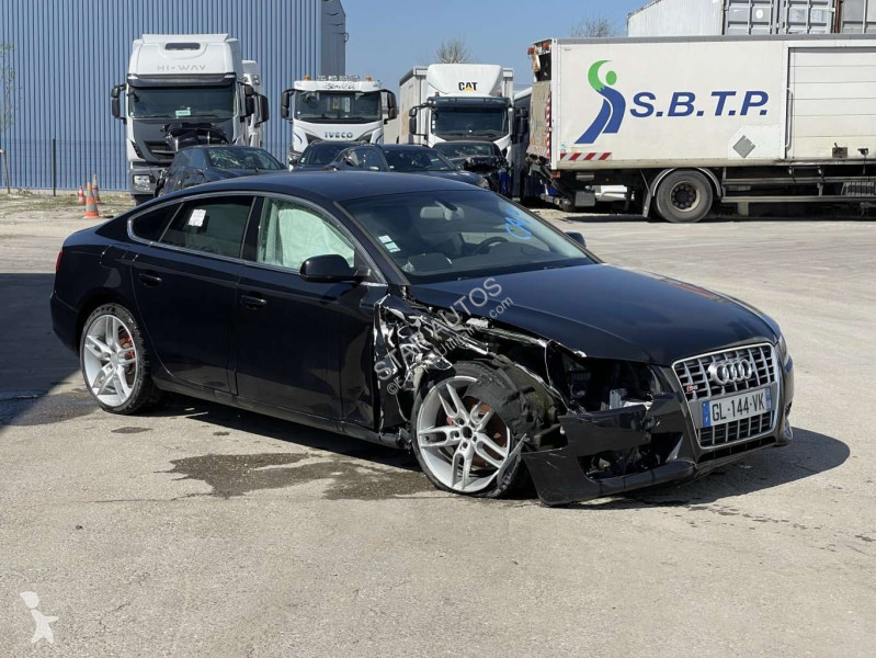 عربة نفعية Audi