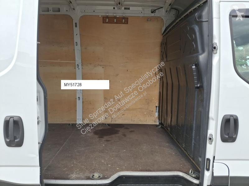 Furgoneta Iveco 35S16