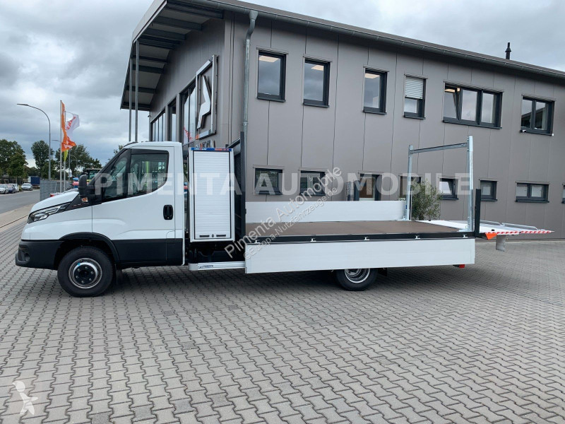 Furgoneta Iveco 70C18H PRITSCHE SIEBD KISTE...
