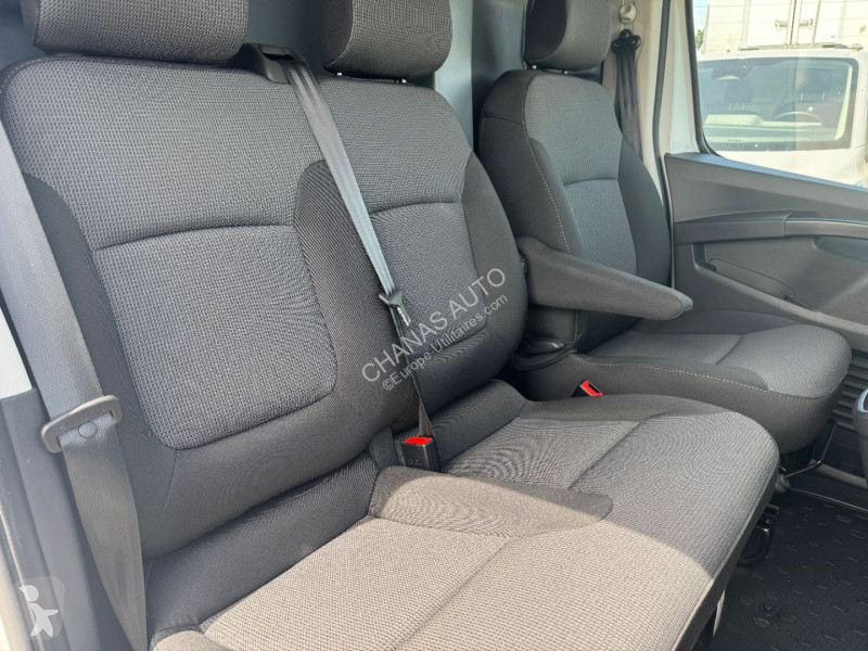 Véhicule utilitaire Renault 2.0 BLUE DCI 150...