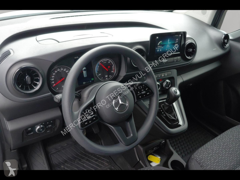 عربة نفعية Mercedes e Long Pro