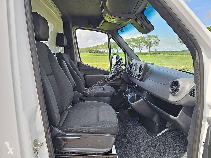 Bedrijfswagen Mercedes 515 ac automaat EURO6