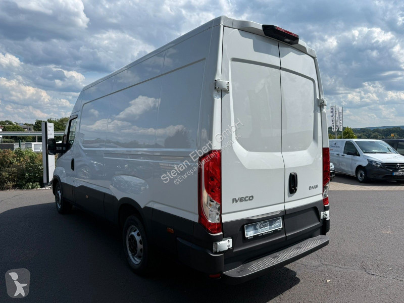 Furgoneta Iveco 35S16H3.0A8 V Y ASC-Ausbau...