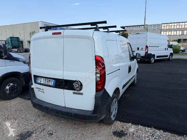 عربة نفعية Fiat Doblo Cargo 1.3 mjt 16v SX 95cv...