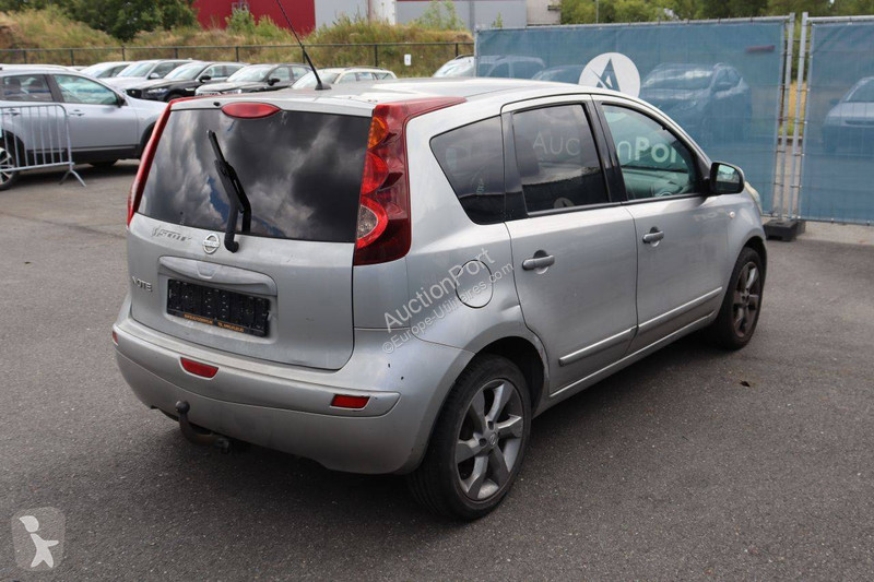 Nyttofordon Nissan
