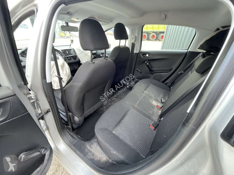 عربة نفعية Peugeot
