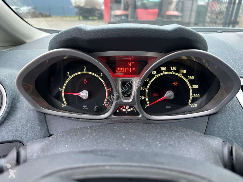عربة نفعية Ford
