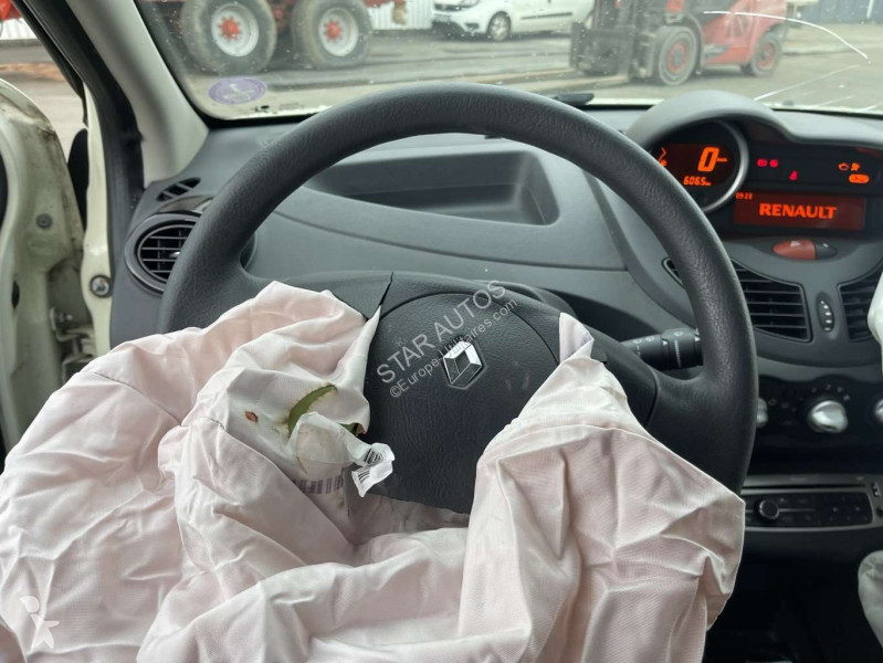عربة نفعية Renault