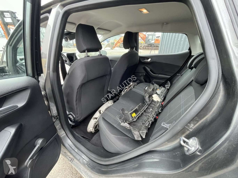 Véhicule utilitaire Ford