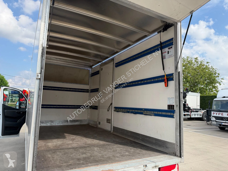 Mercedes 515 - KAST MET LAADBRUG - AUTOMAAT...