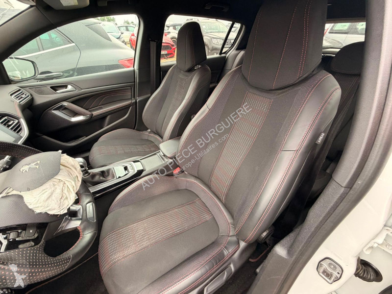 Véhicule utilitaire Peugeot II 2.0 BlueHDi 150...