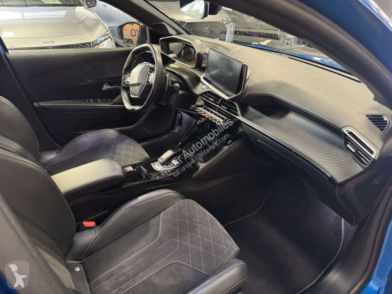Samochód dostawczy Peugeot 208