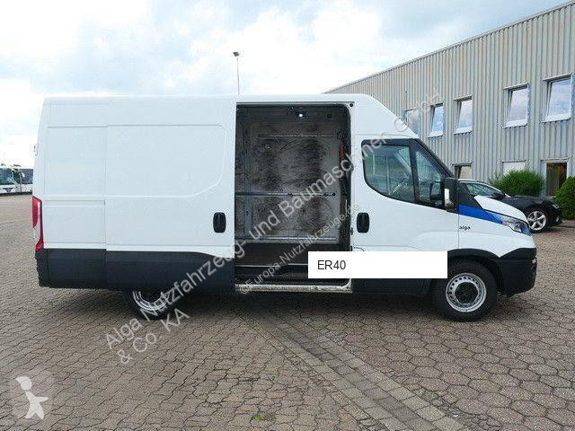 Лекотоварен автомобил Iveco...
