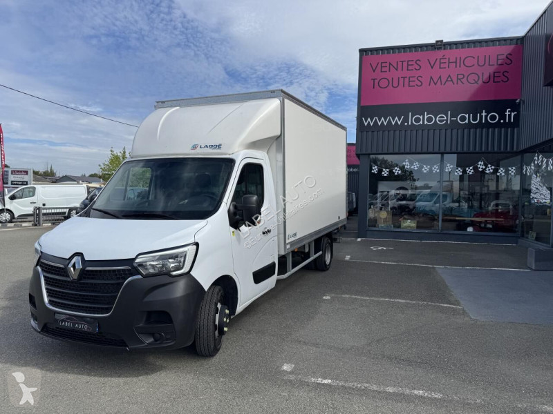 Véhicule utilitaire Renault 2.3