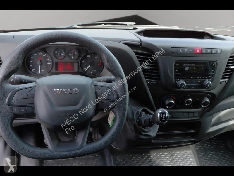 Véhicule utilitaire Iveco CCb 35C16H...