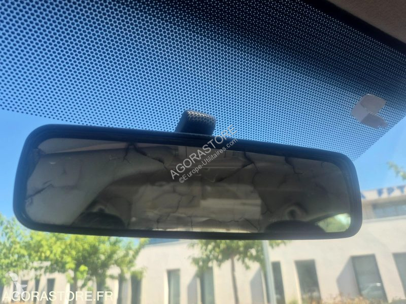 عربة نفعية Renault CLIO