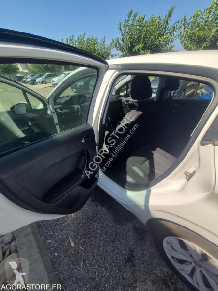 Nyttofordon Peugeot 208