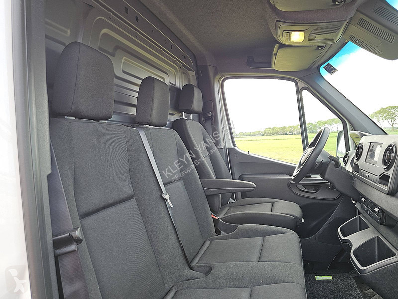 Лекотоварен автомобил Mercedes 316 L3H2 Maxi...