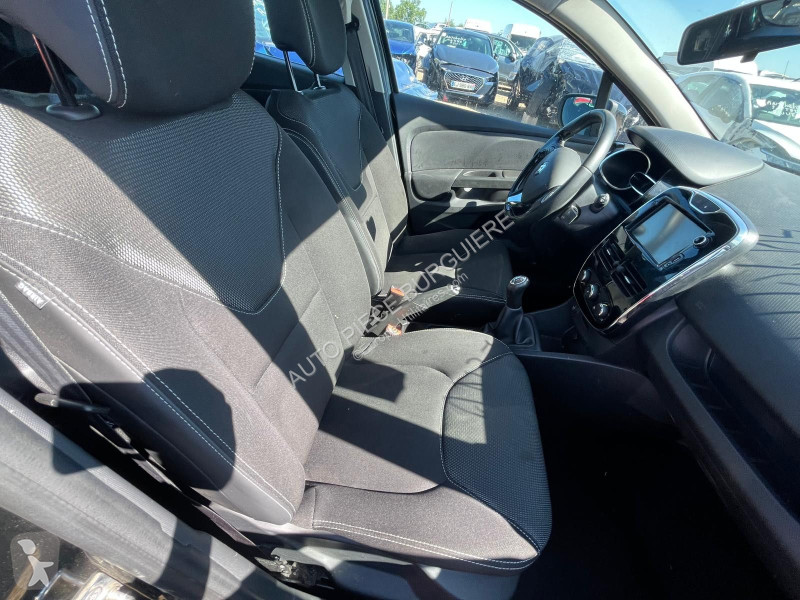 Renault 1.2i 75 Zen / DH822 Transporter