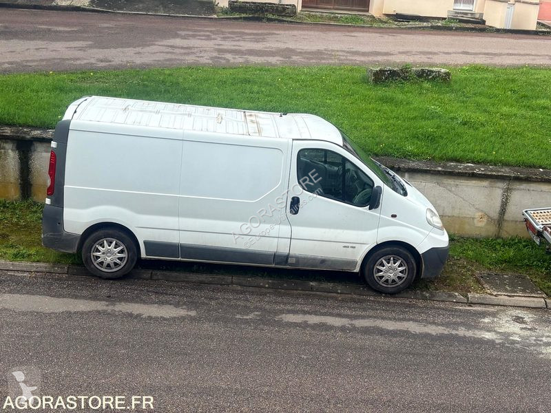 Véhicule utilitaire  Renault trafic