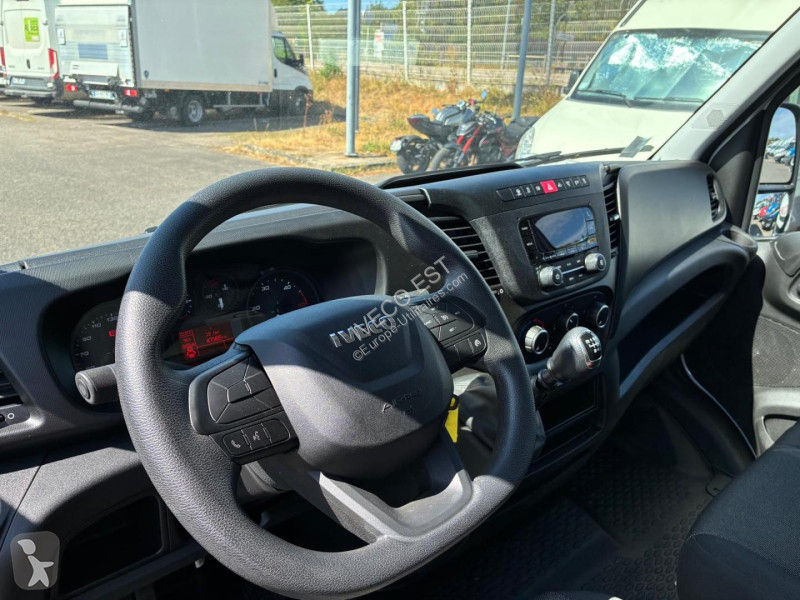 Samochód dostawczy Iveco CCb 35C16 - 3.0L -...