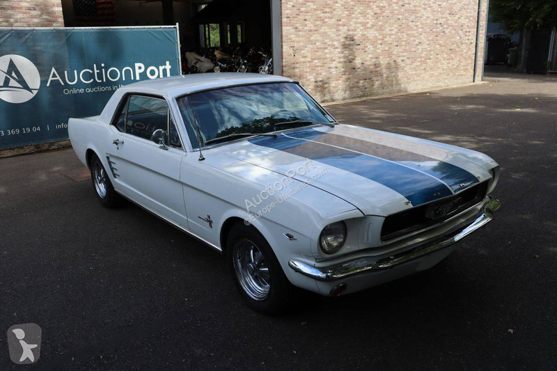 Furgoneta Ford V8