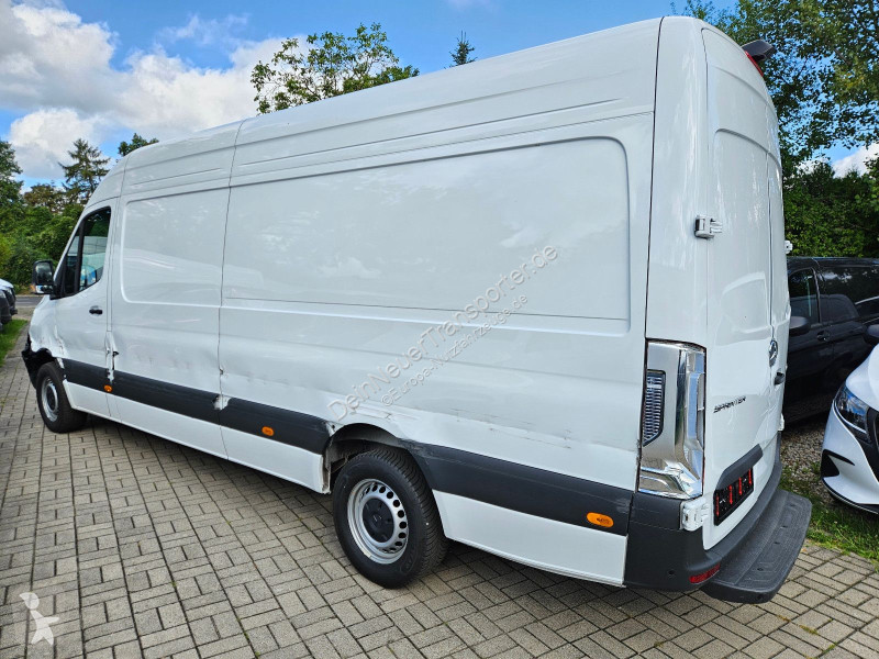 Mercedes 317 CDI...