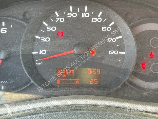 Véhicule utilitaire Renault dCi125