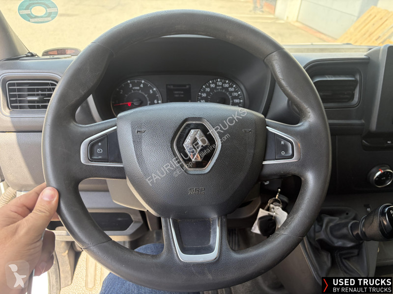 Samochód dostawczy Renault