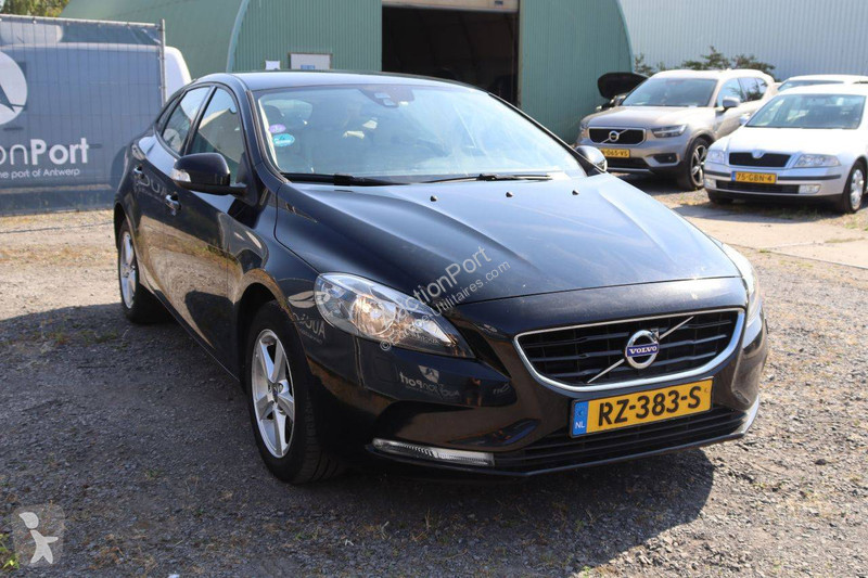 عربة نفعية Volvo