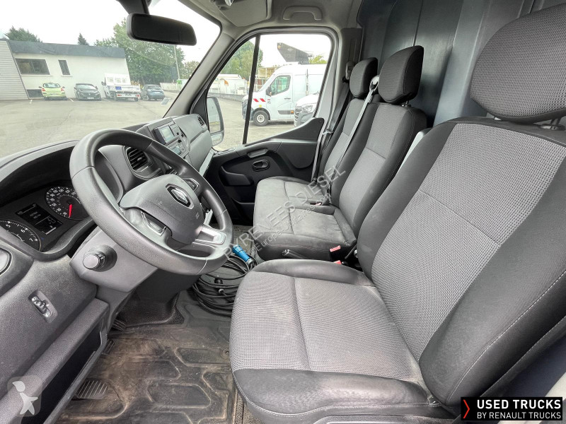 Samochód dostawczy Renault