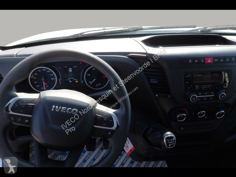 عربة نفعية Iveco CCb 35C16H3.0 empt 3750 BENNE...