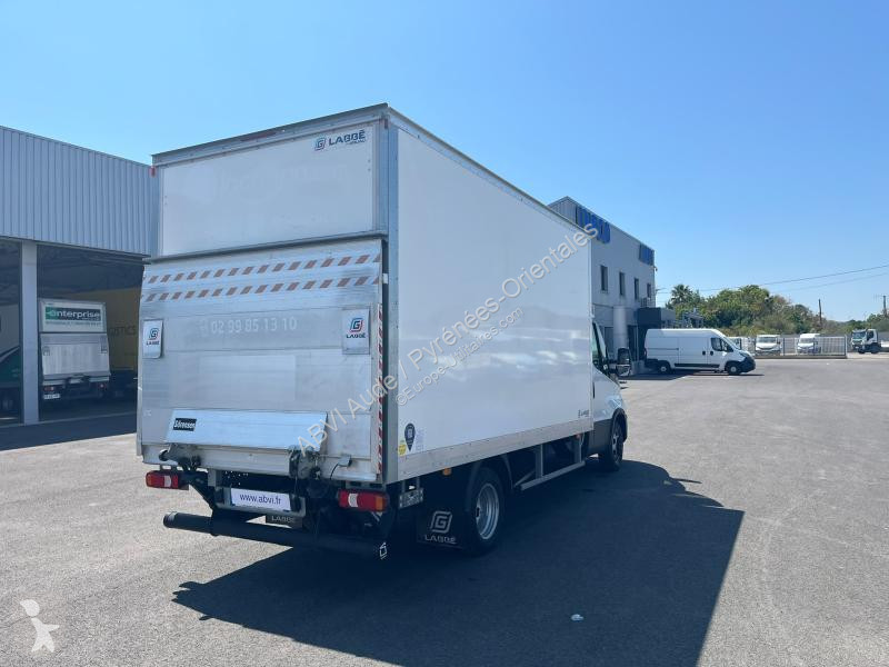 عربة نفعية Iveco 35C16H 3.0 35C16 CAISSE HAYON 3L