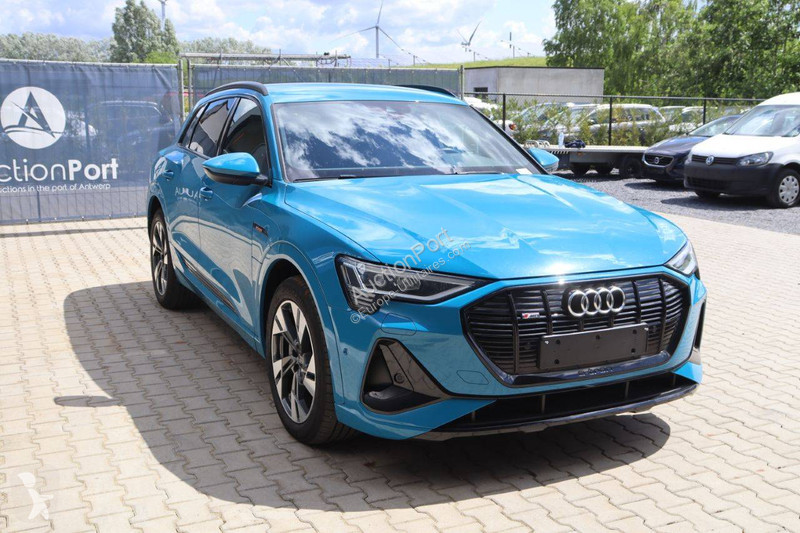 Furgoneta Audi  S Line e-tron