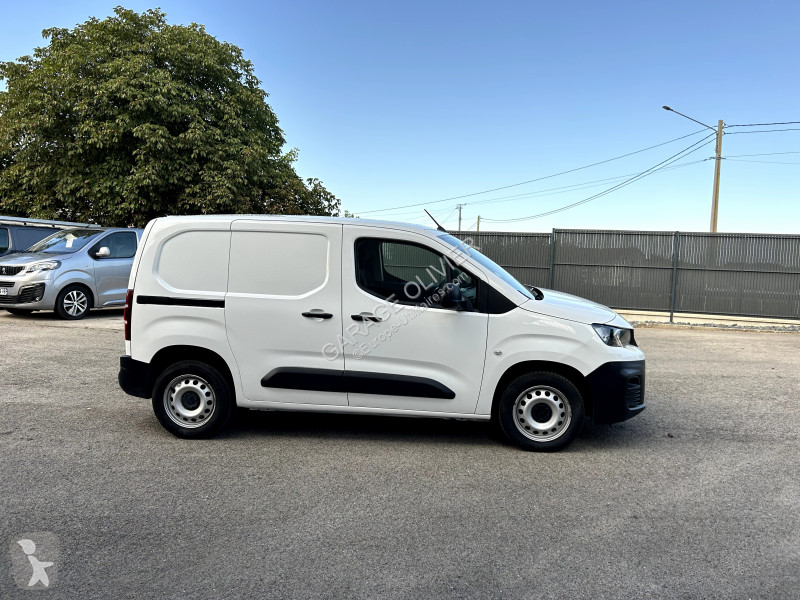 Furgoneta Peugeot Standard 1000KG Bluehdi 100...