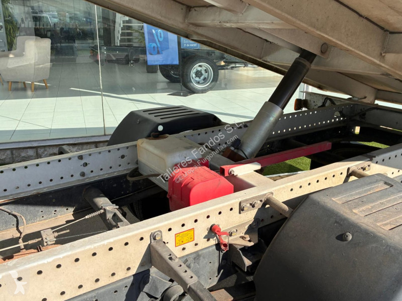 Furgoneta Iveco  35C16 3.0 CAJA BASCULANTE