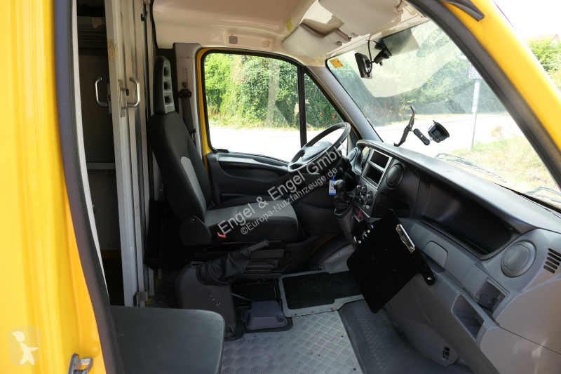 Véhicule utilitaire Iveco Daily 35 S11 C30C...