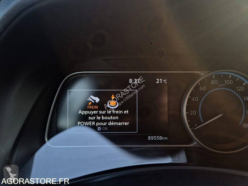Samochód dostawczy Nissan LEAF