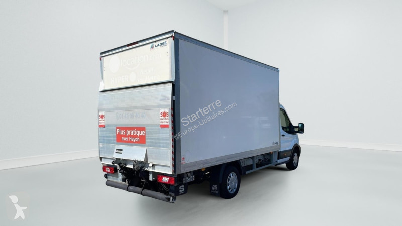 Véhicule utilitaire Ford Chassis Cabine