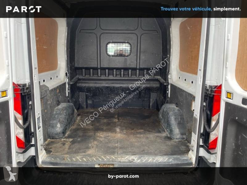 Véhicule utilitaire Ford