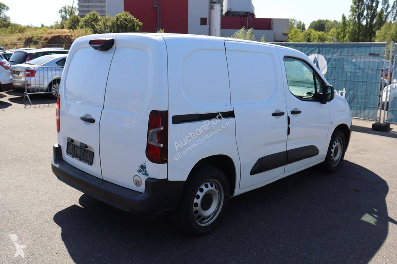 Véhicule utilitaire Peugeot