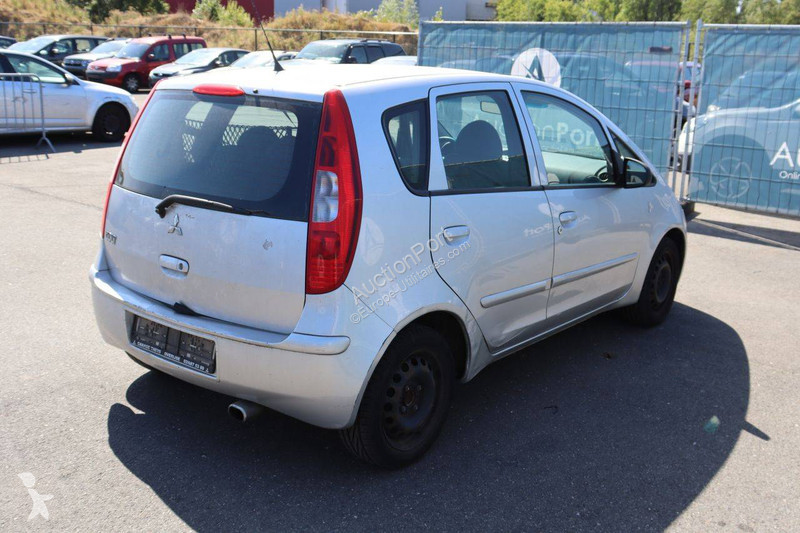 Samochód dostawczy Mitsubishi