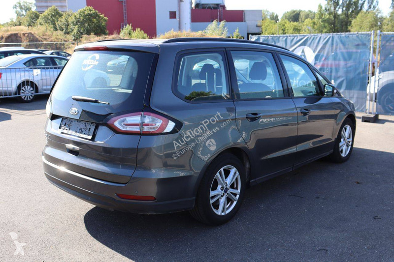 عربة نفعية Ford