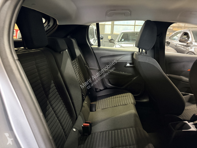 Samochód dostawczy Peugeot 208